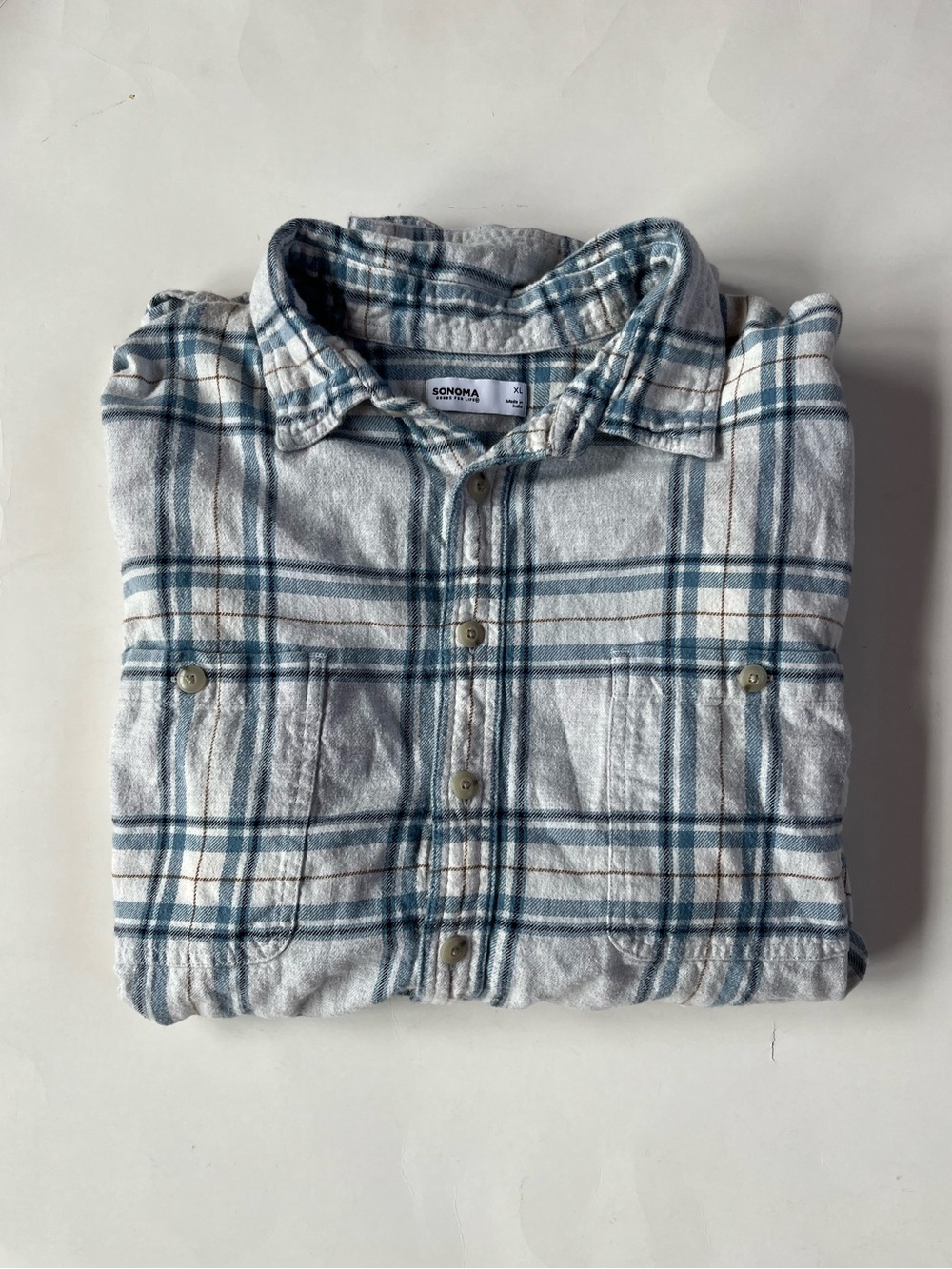 Sonoma Men's White and Blue Plaid Button-Down Shirt
